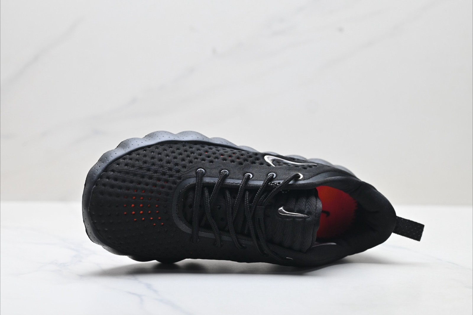 Mind 002 Black Hyper Crimson HQ4308-001