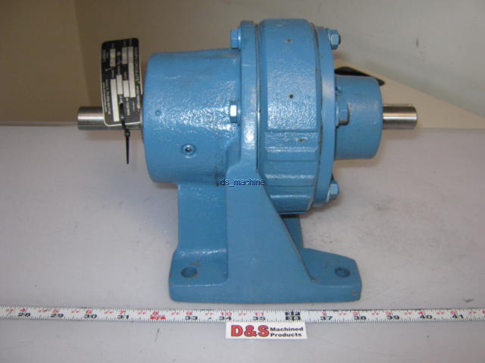 Shimpo 201-47-SHFT-BH-AMP Circulute Speed Reducer 47:1 600in/lbs .57HP 1750RPM
