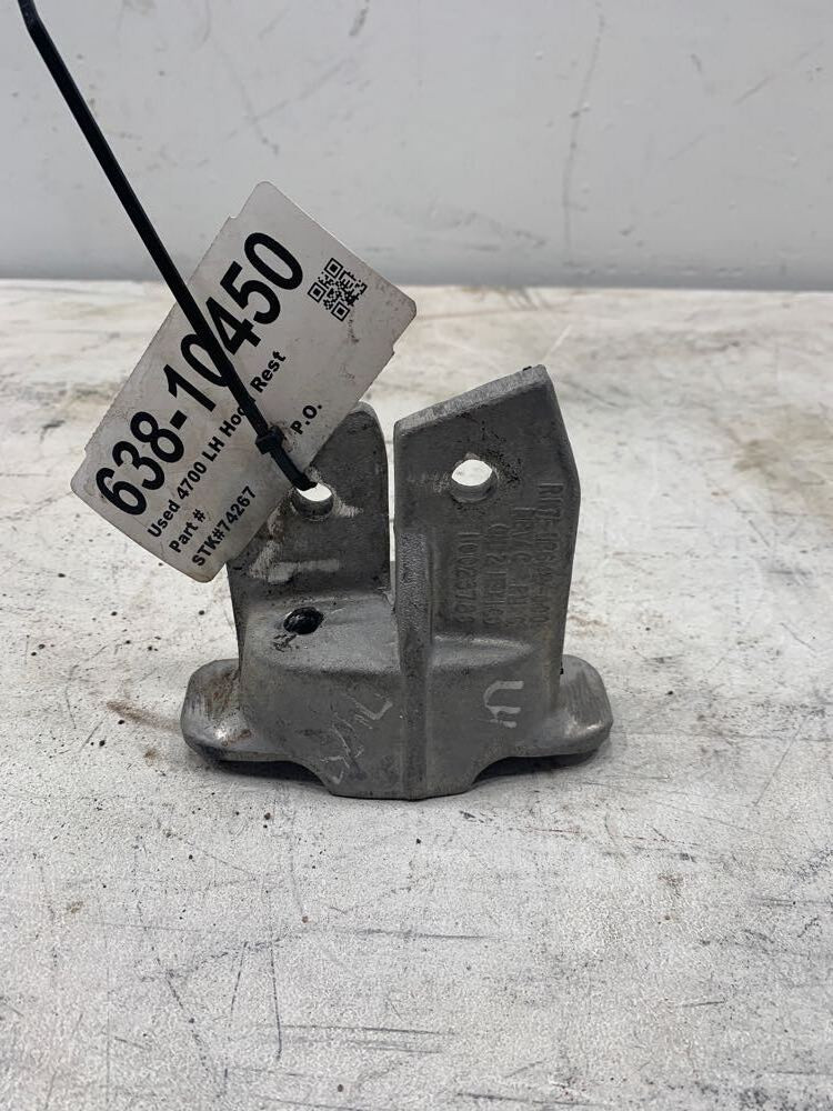 2020 Western Star 4700 Hood Rest (638-10450)
