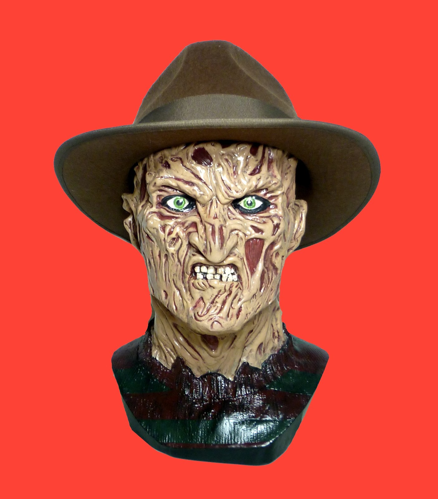 COLLECTIBLE -SNARLING FREDDY KRUEGER 1:1 RESIN BUST NIGHTMARE ON ELM STREET PROP