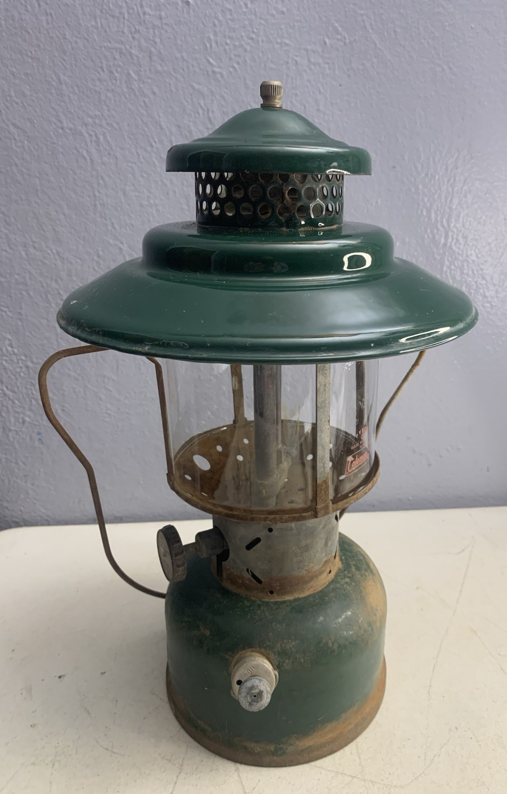 Vintage 1960 Coleman 228E Double Mantle Big Hat Lantern Made in USA