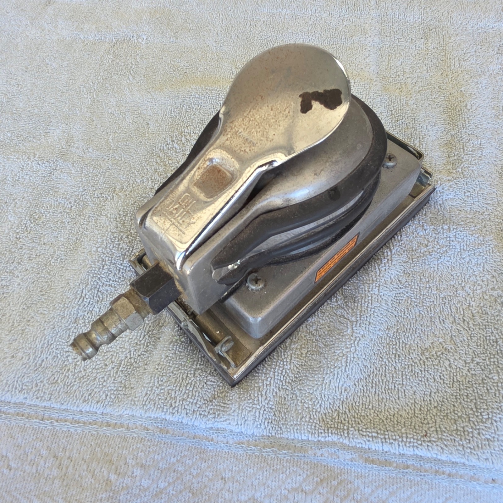 Central Pneumatic 406 Jitterbug Air Sander – 6‑1/2" x 3‑1/2" Pad – Tested