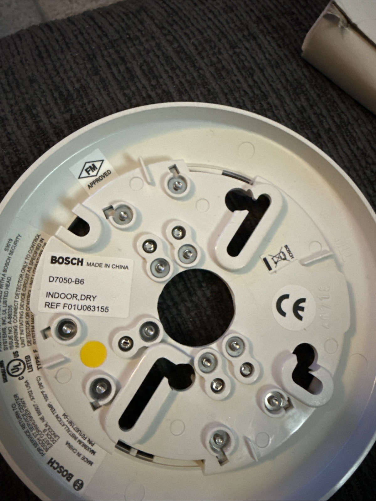 BOSCH D7050-B6 2-WIRE SMOKE DETECTOR BASE FOR 7050