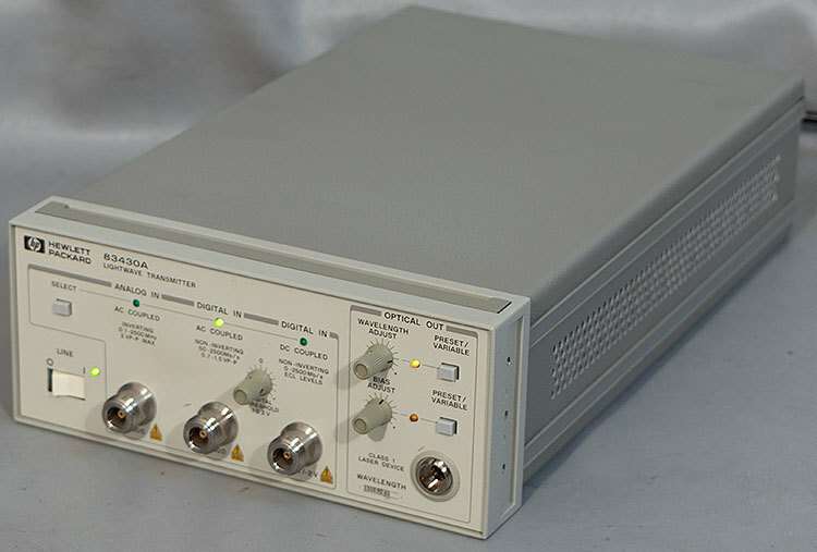 HP/Keysight 83430A 1310 nm Lightwave Laser Digital Source/Transmitter w/Opt. 130