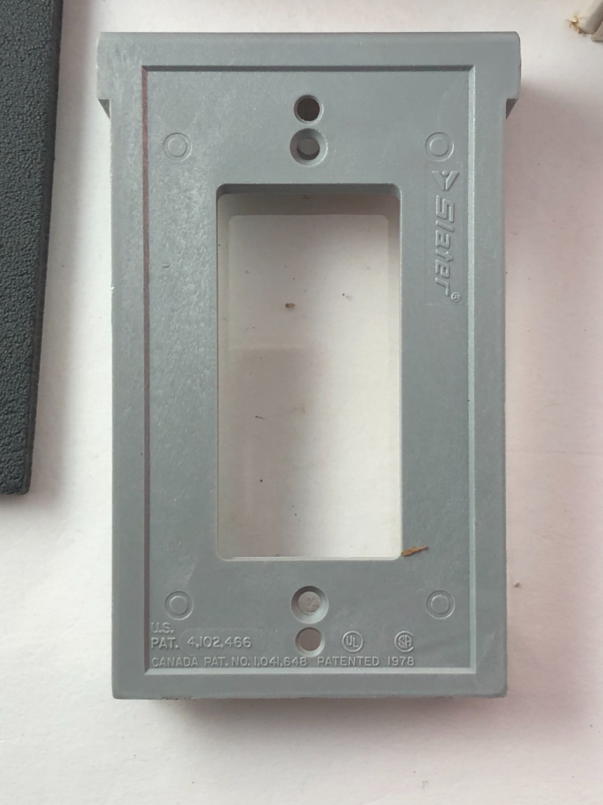 2 Slater Vertical Self Closing Cover Impact Resistant 3723