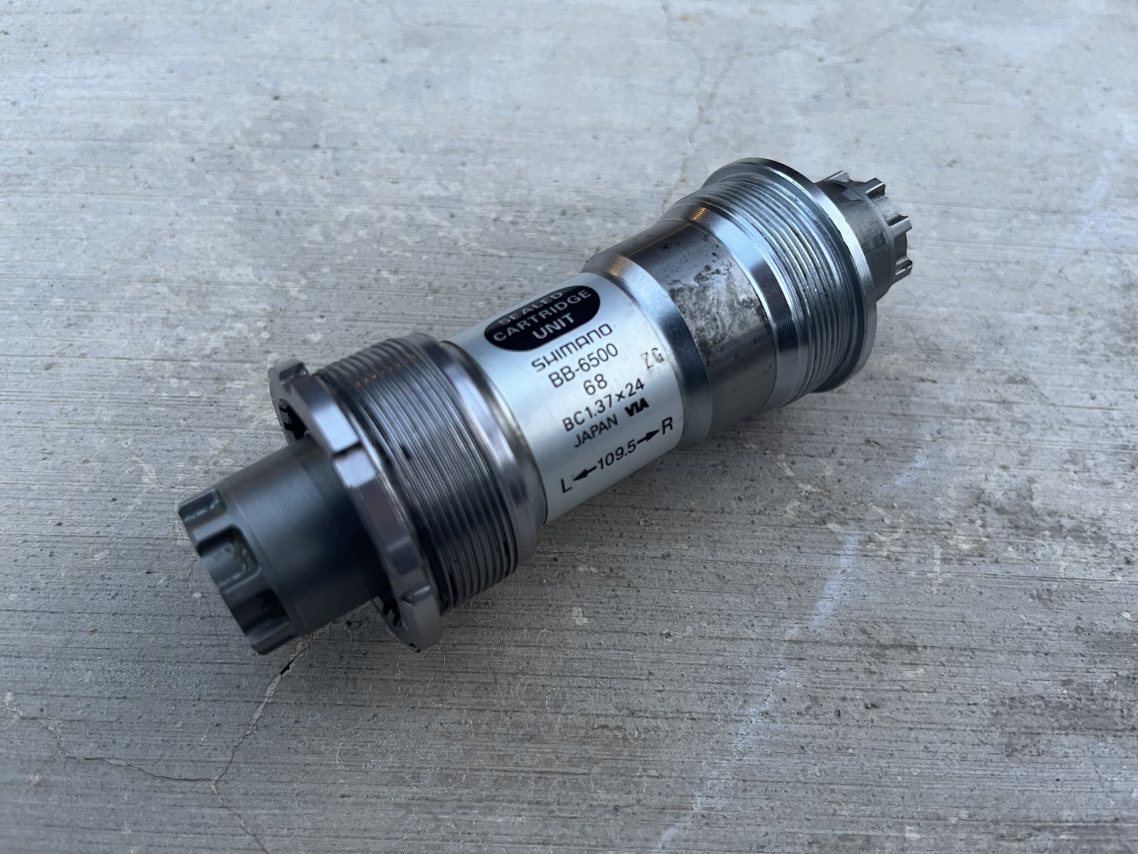 Shimano Ultegra Octalink V1 Cartridge Bearing Bottom Bracket | 68x109.5 mm / EXC