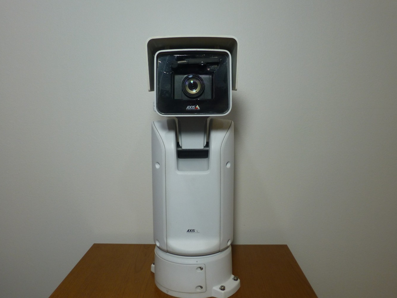 Axis Q8685-E T99A10 Outdoor PTZ Zoom Network Camera 24V