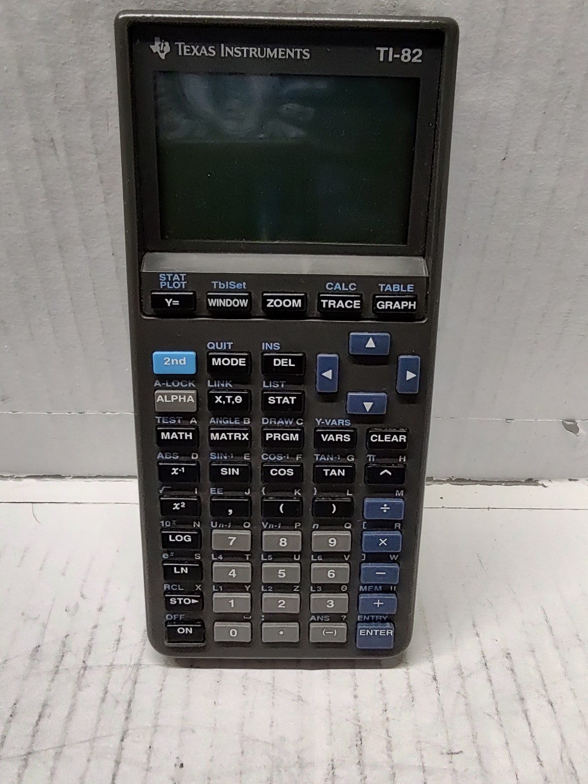Texas Instruments TI-82 Graphing Calculator Gray Tested Working