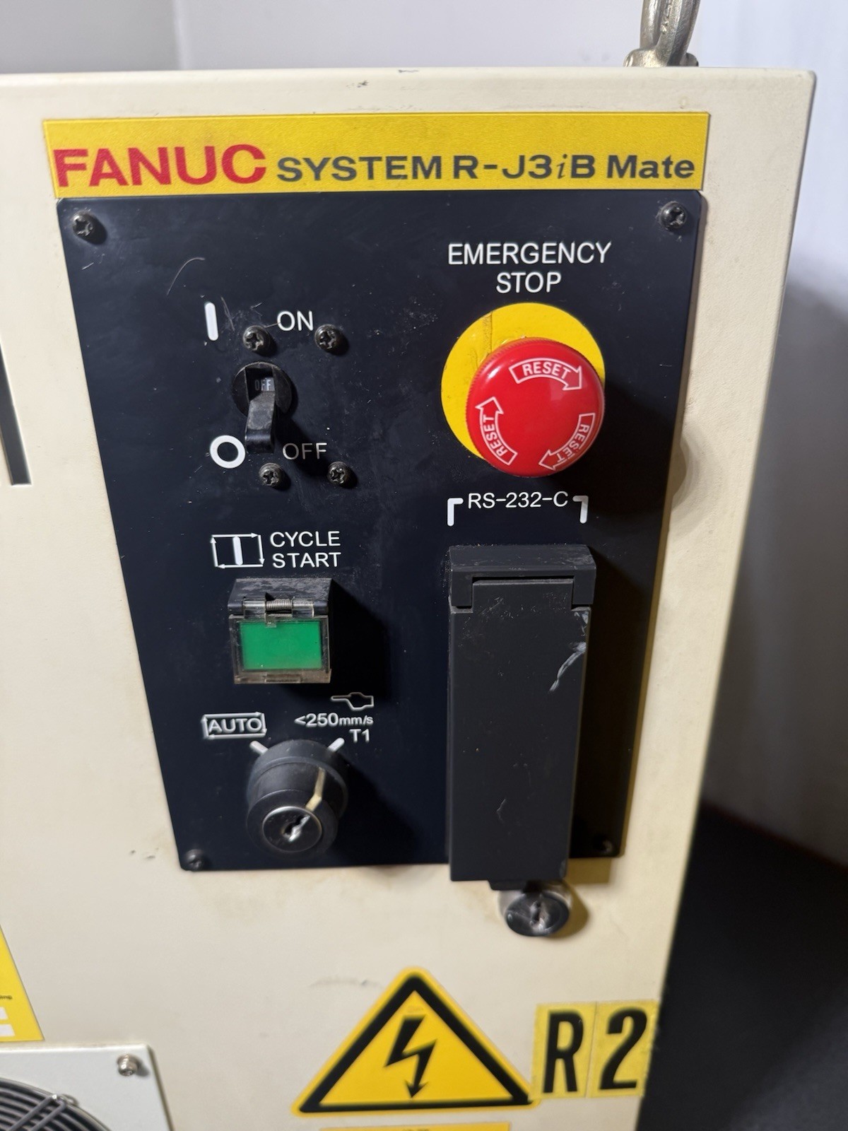 Fanuc LR Mate 100iB With J3IB Mate Controller Untested