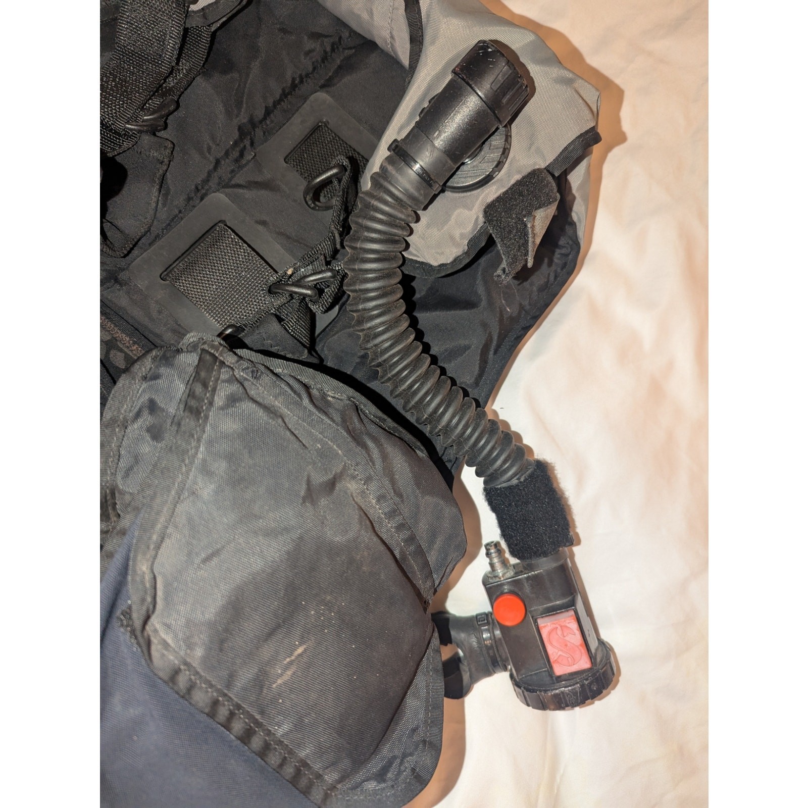 US Divers Aqua-Lung CRUISE Diving Vest Size Medium