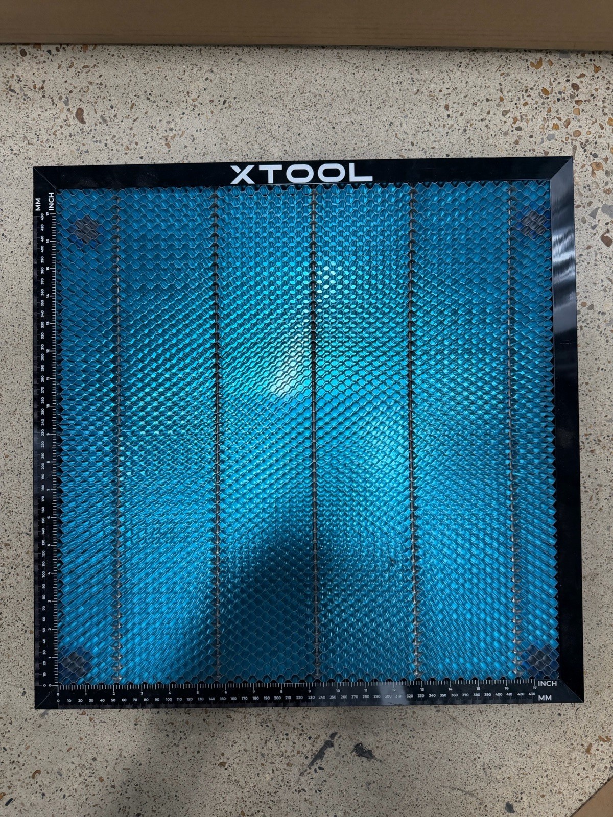xTool Honeycomb Working Table for xTool D1 and D1 Pro - Gray (KA020128000)