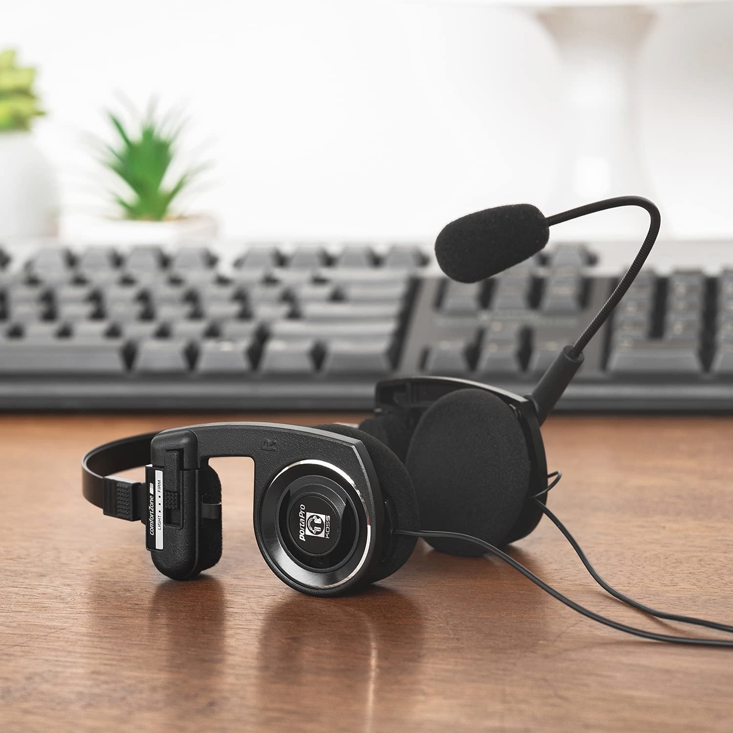 Koss Porta Pro Communication Headset, Black, Microphone, Wired TRRS Plug | El...