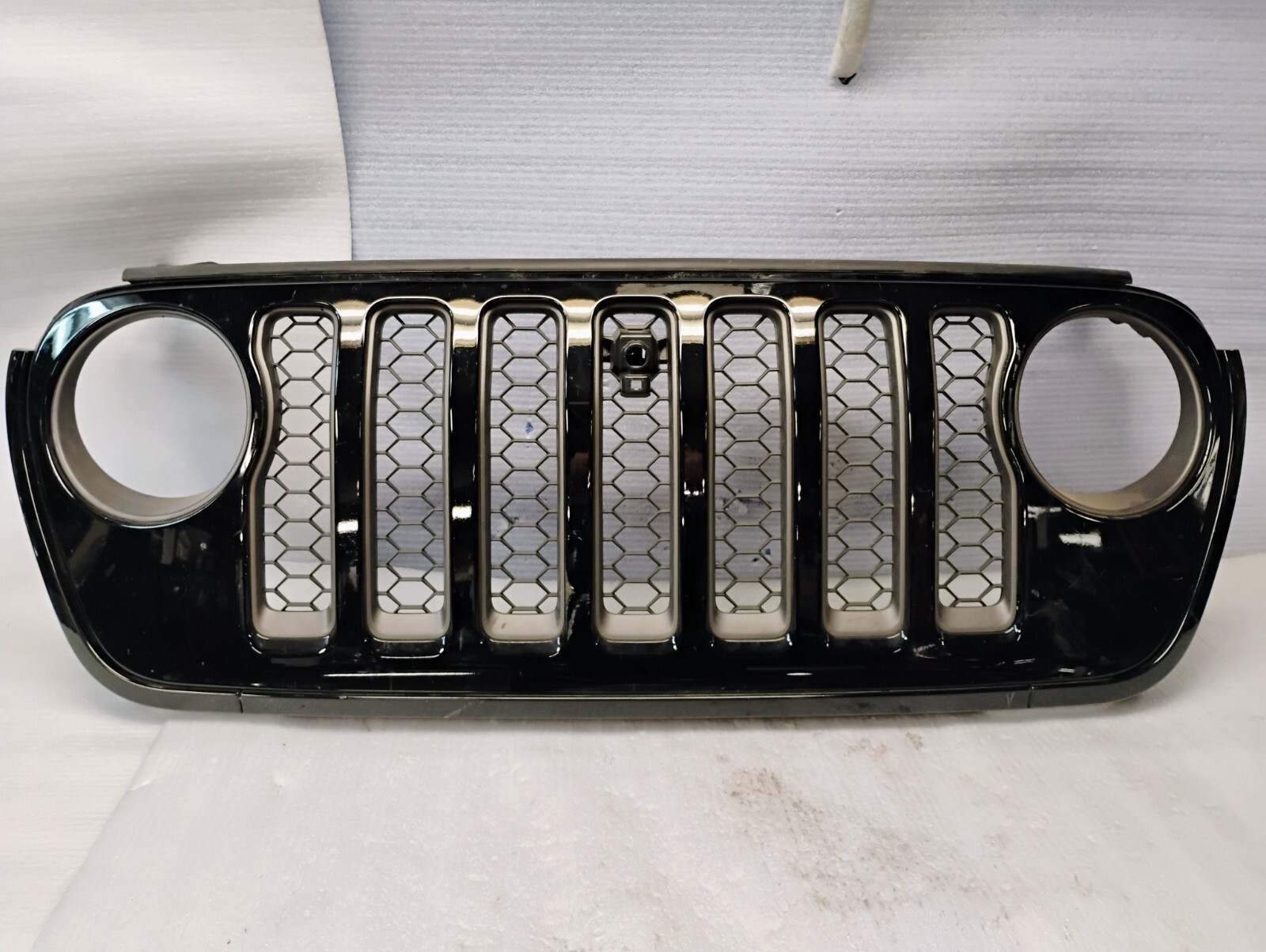 2018-2024 Jeep Wrangler Gladiator OEM Black Grille w/Camera Mount 68457083AA