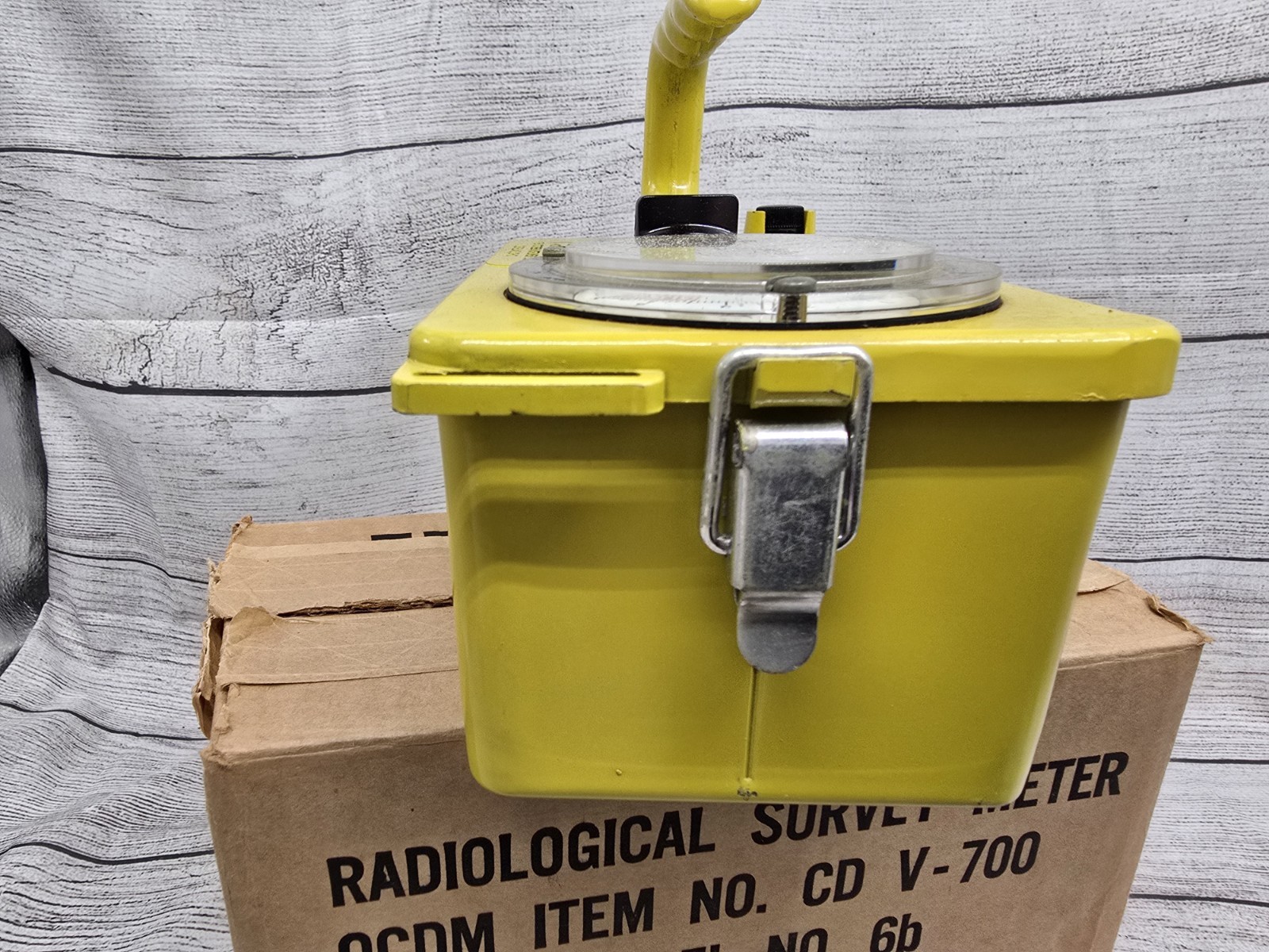 Non-Working, Lionel CD V-700 Model 6b Geiger Counter
