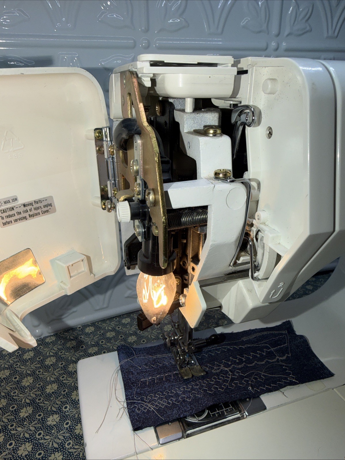 Janome Decor Excel 5018 Sewing Machine. Stitches Great-Reverse Does Not Work.