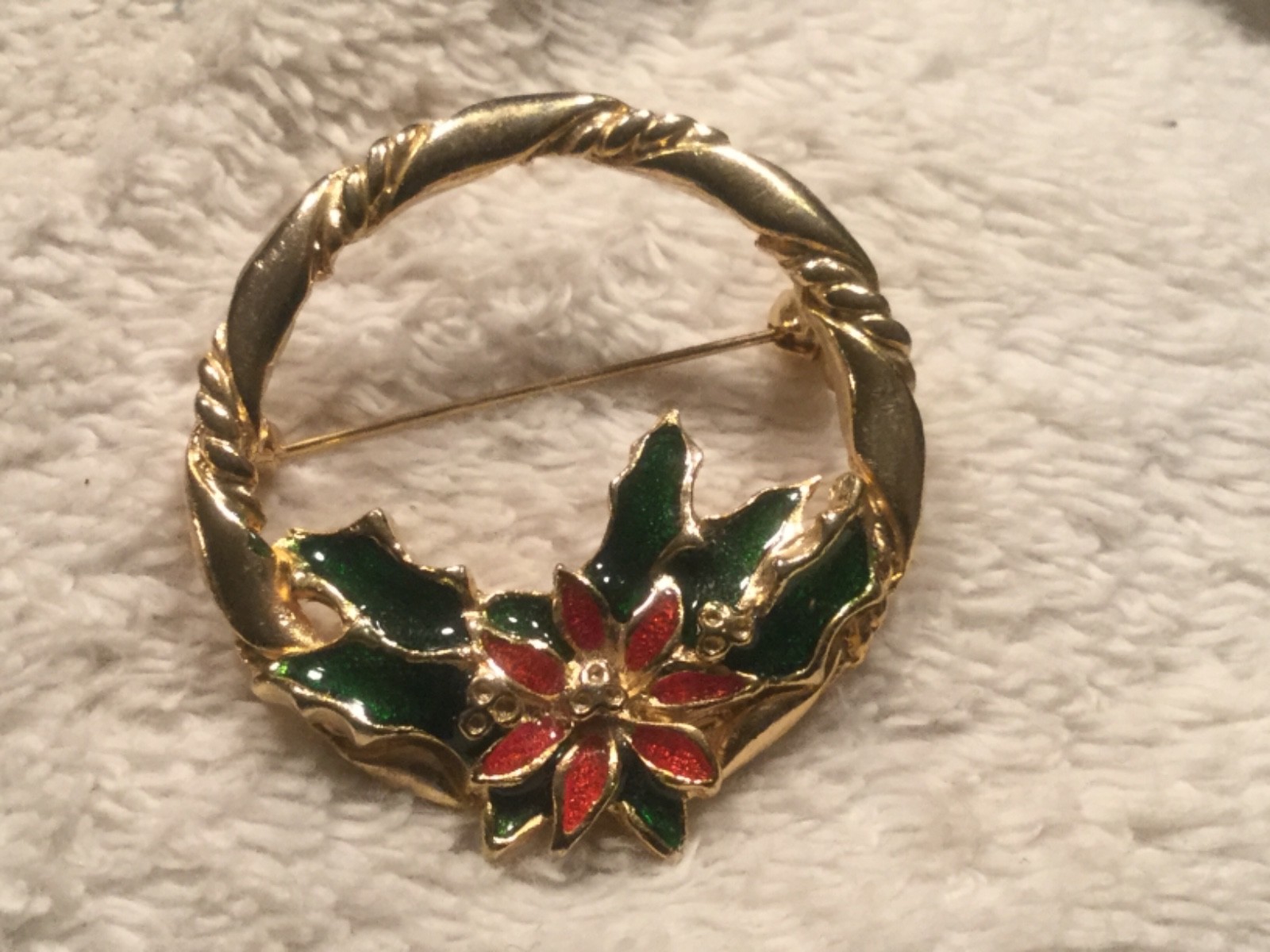 Christmas Poinsettia Ring Pin / Brooch