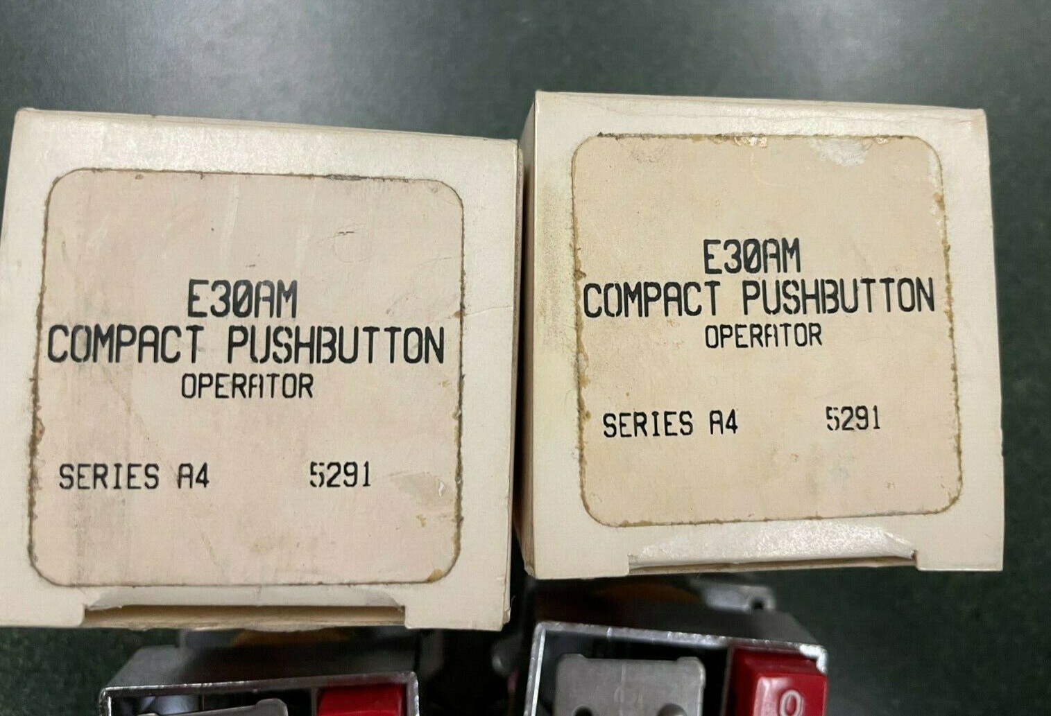 EATON CUTLER-HAMMER E30AM COMPACT PUSH-BUTTON OPERATOR SER. A4 (NIB)