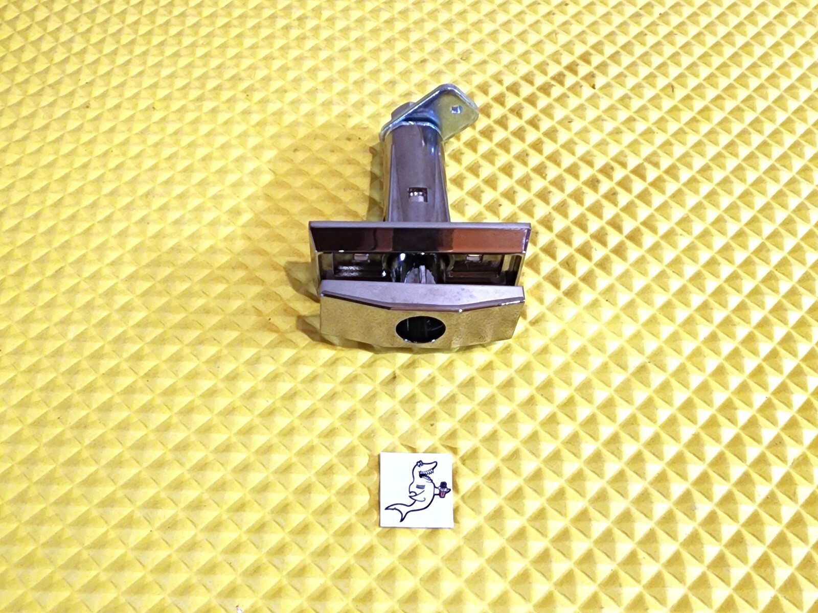 Dixie Narco Bev Max 3, 4 / 3800, 5800 T-Handle Assembly - Free Ship!