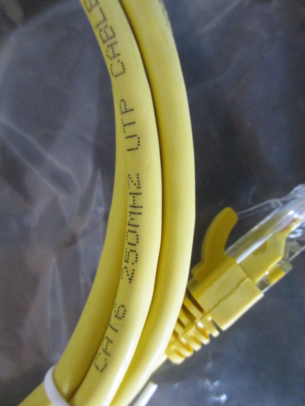 ETHERNET PATCH CABLE 6FT CAT 6 YELLOW UC097