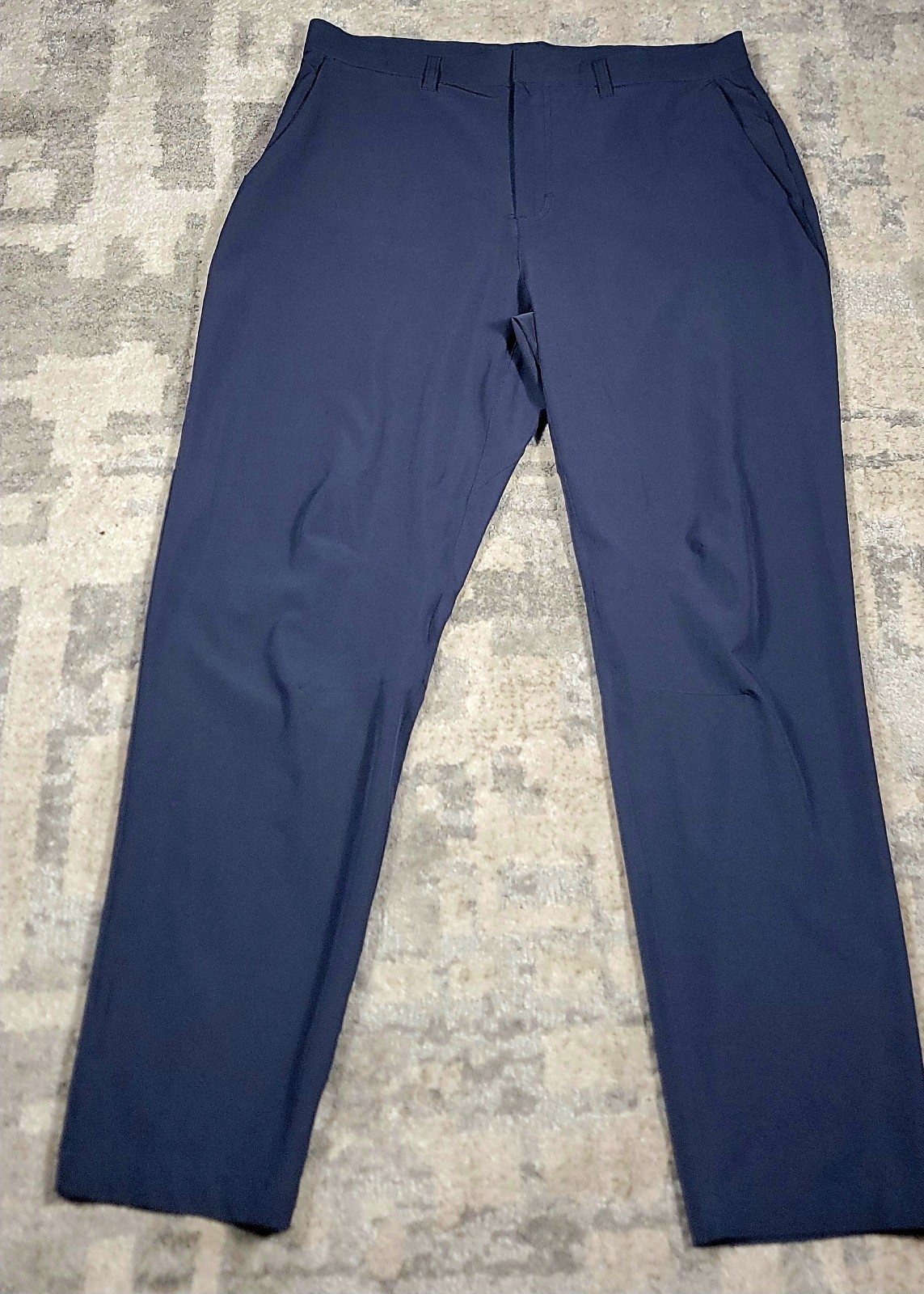 Fabletics Men's Chinos The Only Pant Athletic Performance Logo Pants Sz L 34x29