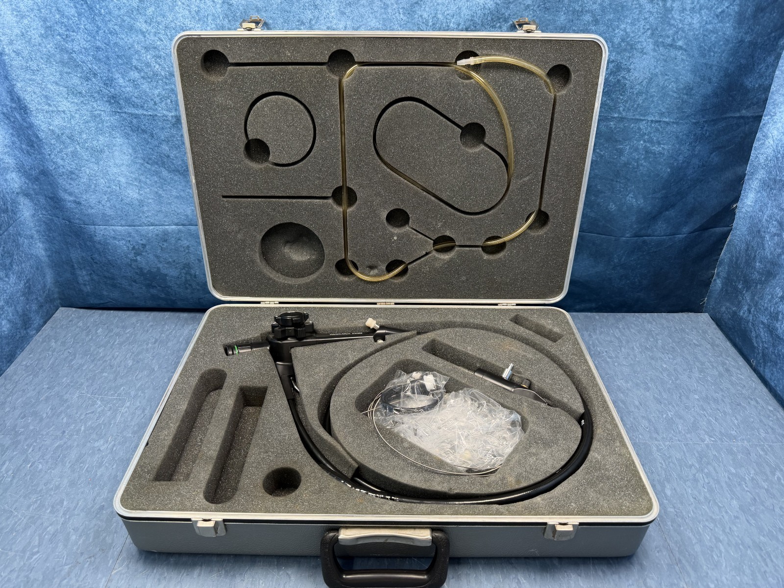 Welch Allyn FX-100 Flexible Endoscope with Case and Warranty  18x Broken Fibers