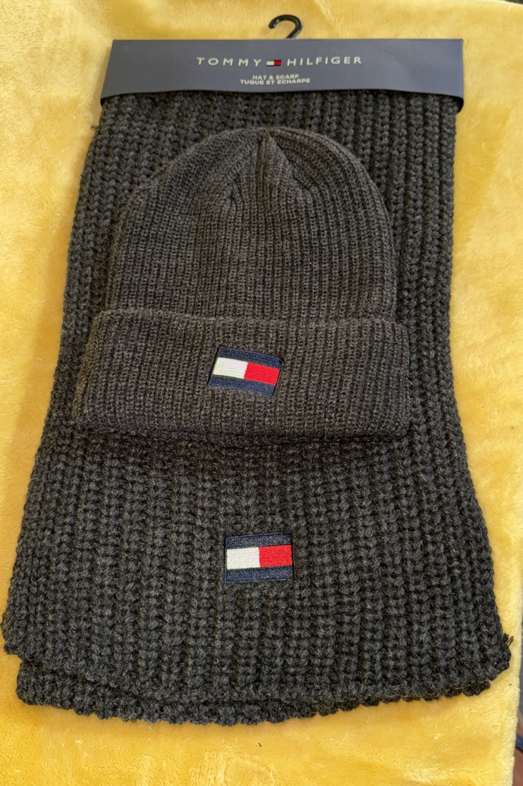 TOMMY HILFIGER Men's SCARF Beanie HAT SET Black 72"x 10"  NWT
