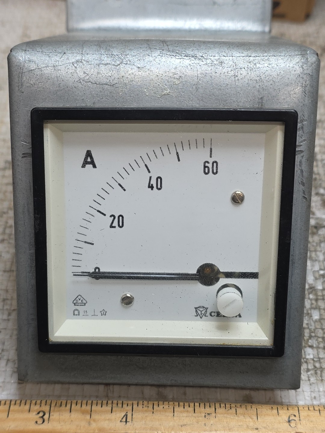 CELSA EQ96N-0-60A USED IN EXCELLENT CONDITION W/ MOUNTING BRACKET