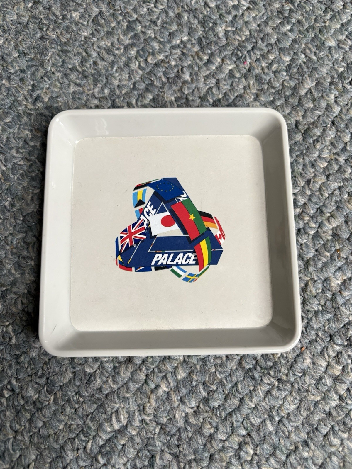 Palace Skateboards Tri-Flag Tray