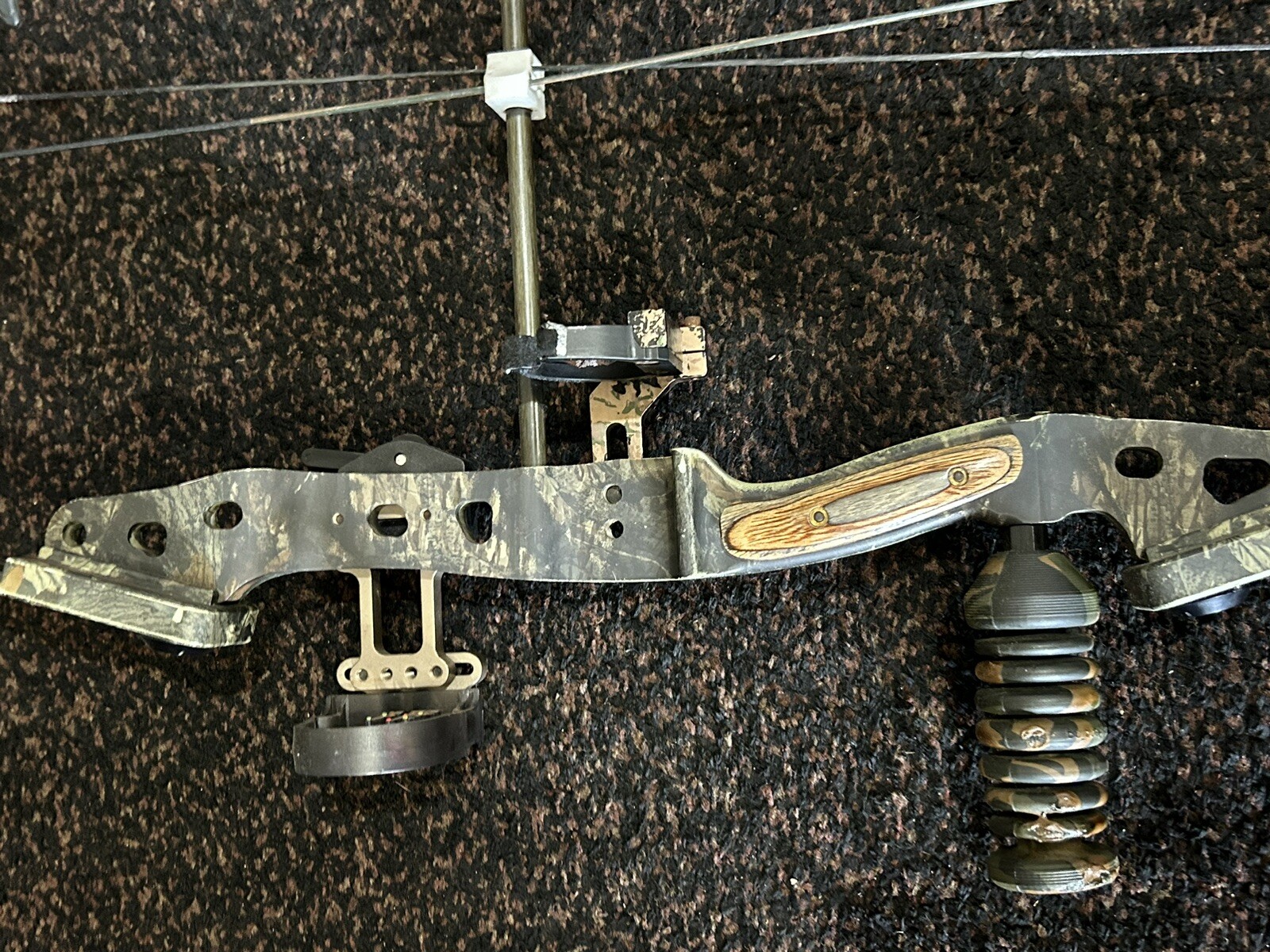 Used Bowtech Stalker - Right Hand - 65lb - 28" - Advantage Camo