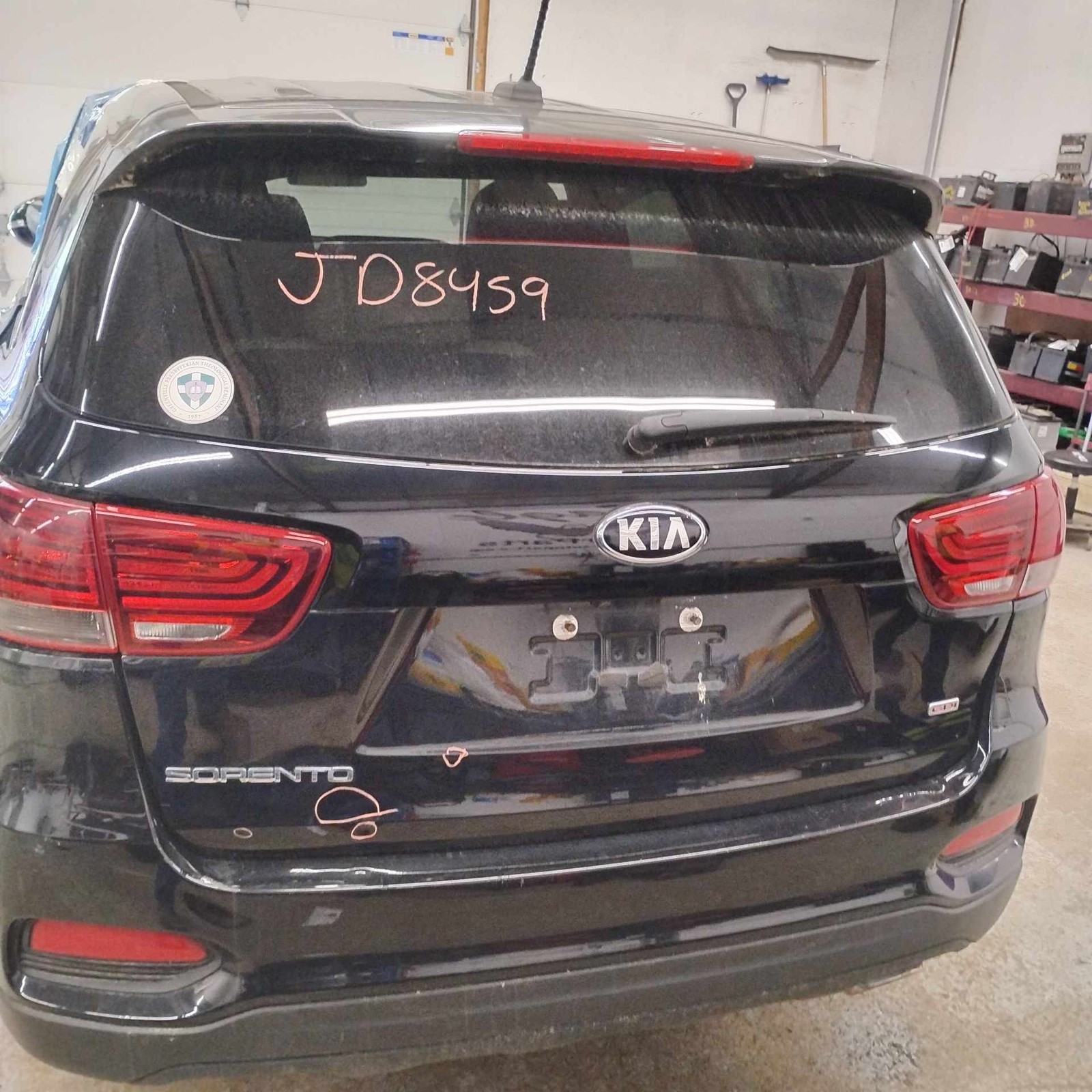 Spindle Knuckle Front KIA SORENTO Left 19 20
