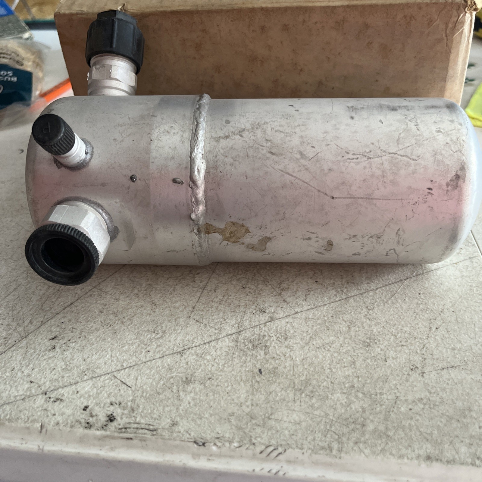 Everco Receiver-Drier Accumulator Tank, A9137