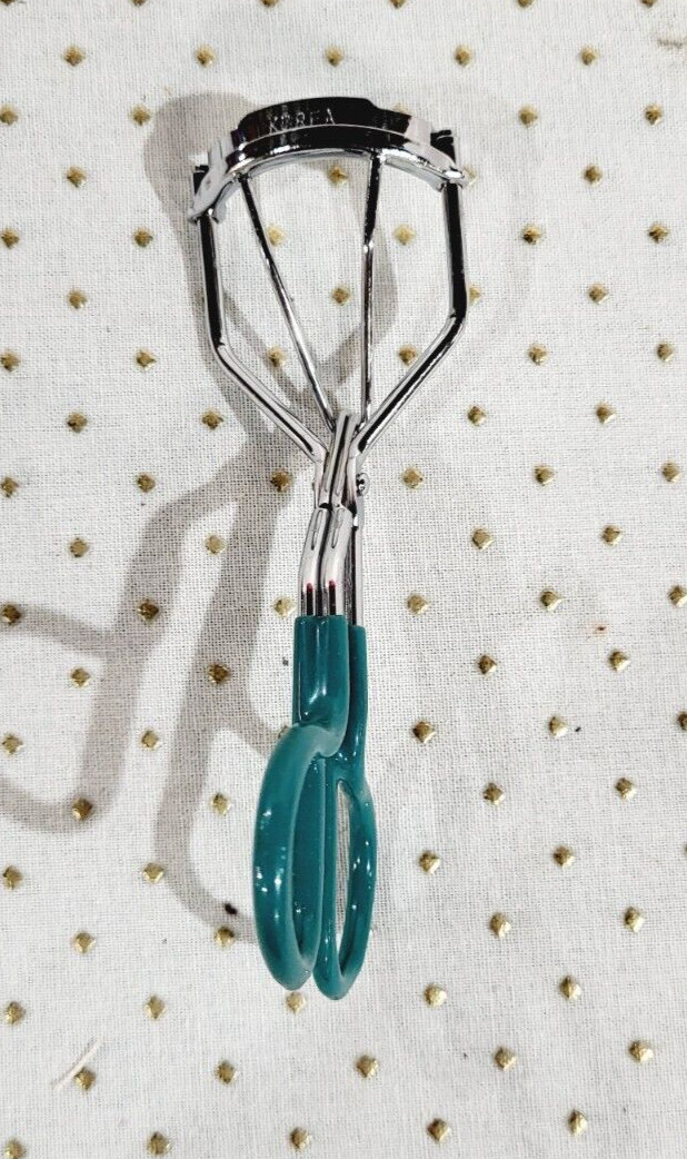 LOT/2 Korea Stainless Steel LASH CURLER Gentle On Lashes Beautiful Curled Lashes