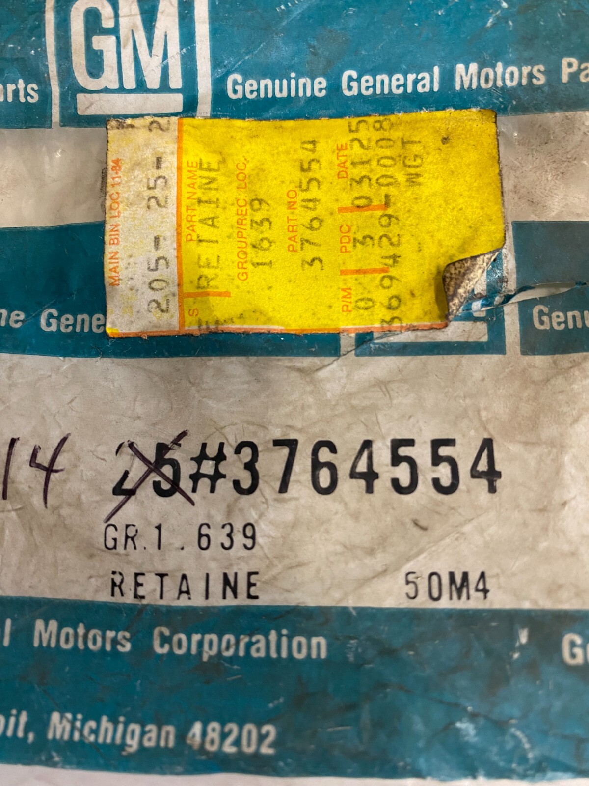 Genuine GM 3764554 Engine Oil Pump Retainer Lot of 2