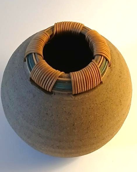 Beautifully Handcrafted4 inch Unique Design Clay Pot Woven Rim