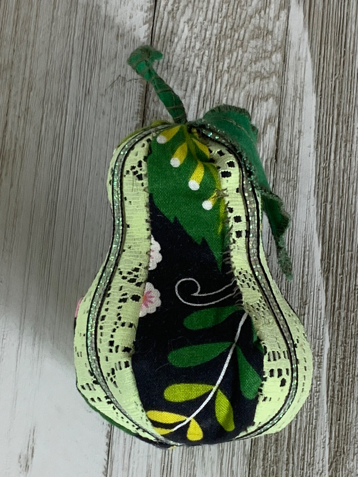 Handmade 3 PEARS Quilt Stitchery Patchwork ~ Fabric Fruit Decor