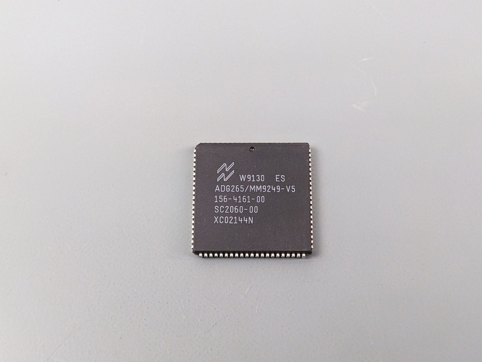 National Semiconductor ADG265/MM9249-V5 IC ~ ES SAMPLE PLCC