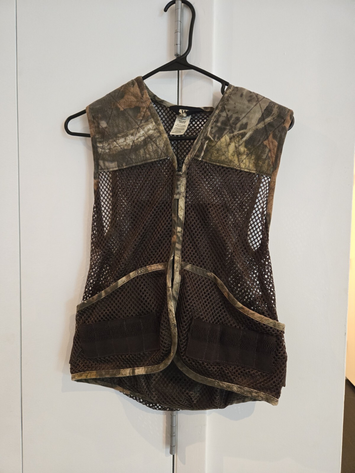 Walls Mens Brown Camo Mesh Hunting Shooting Vest Padded Shoulder Ammo Sz XS Reg