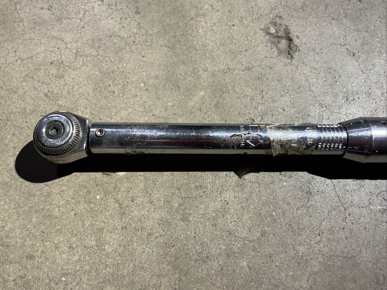 Mac Tools Rounded Head Micro-Adjustable Torque Wrench 30-200 In-Lbs 1/4 TWM200A