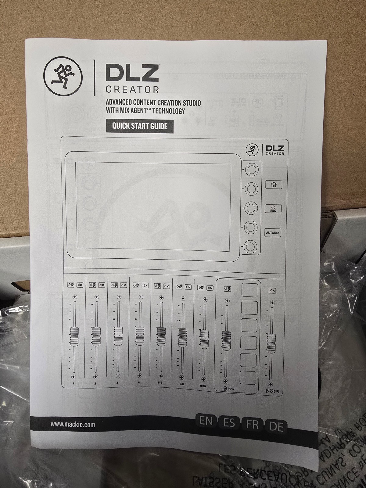 Mackie DLZ Creator Advanced Adaptive Digital Mixer With Mix Agent Technology