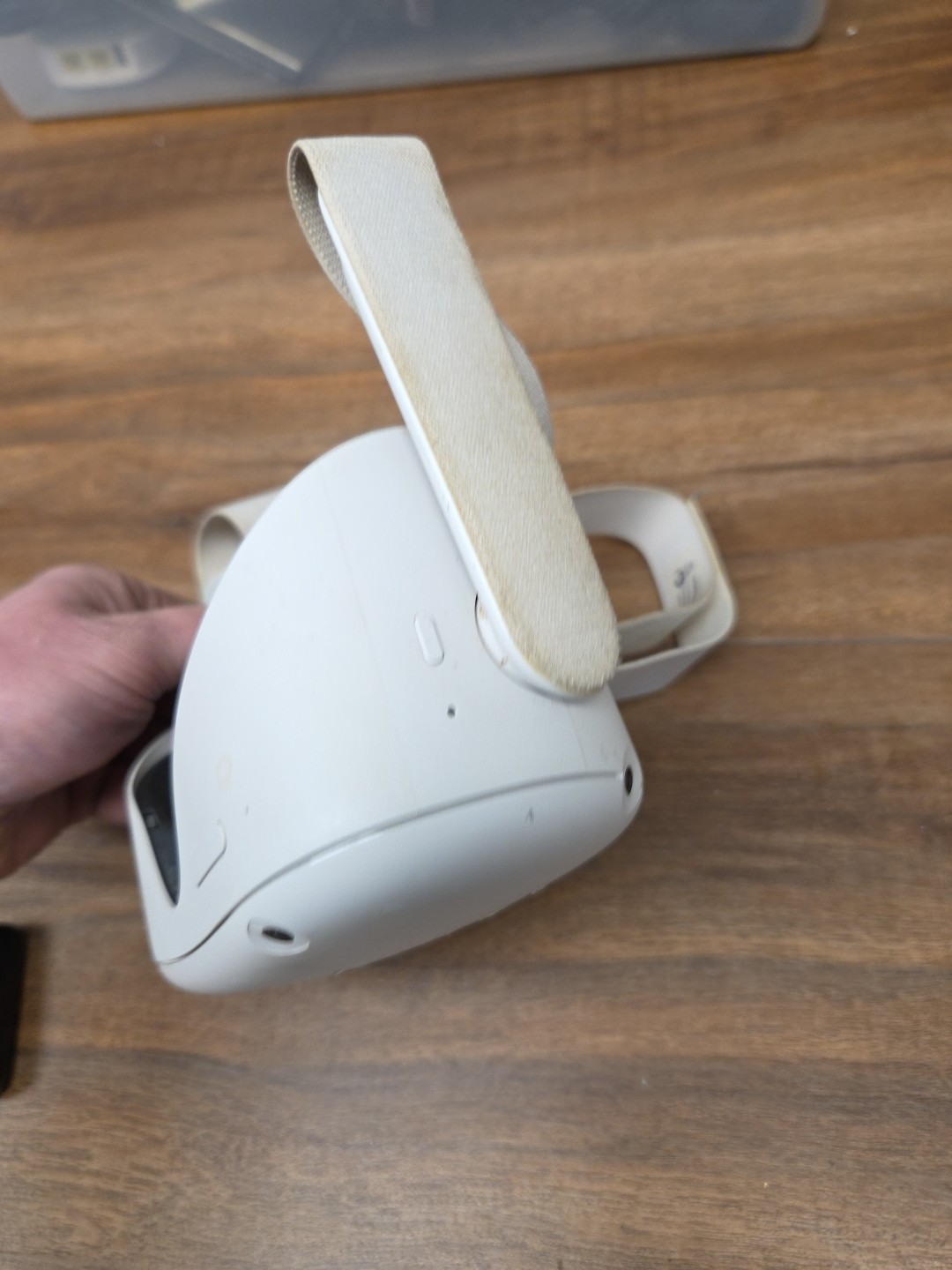 Meta Oculus Quest 2 Advanced All-In-one VR READ