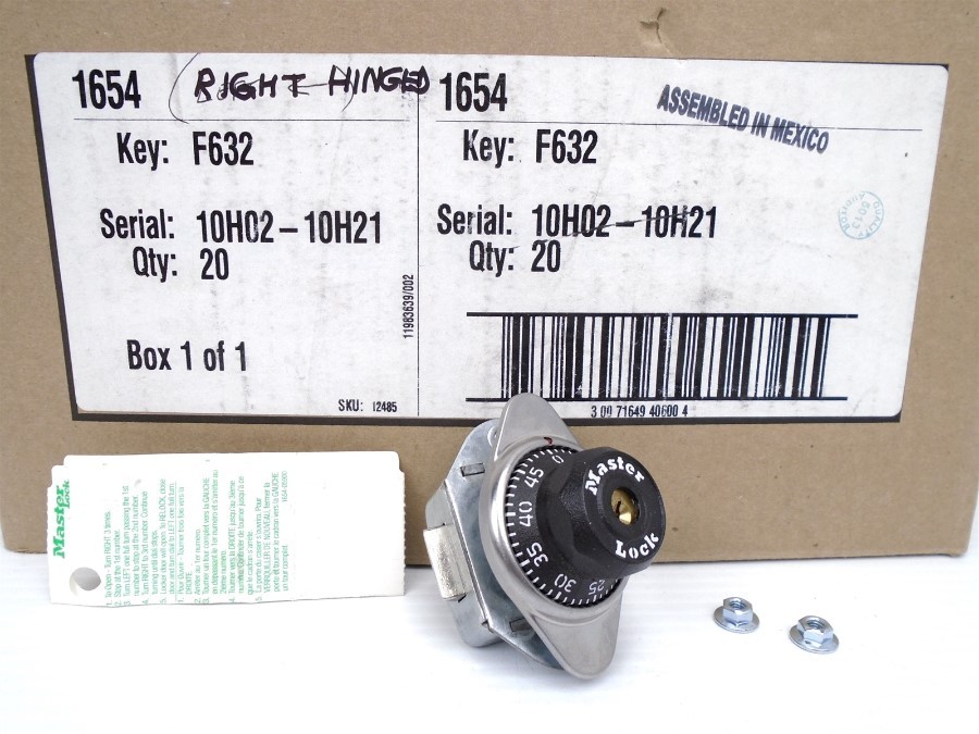 MASTER LOCK - 1654 - BUILT IN COMBO LOCK for RH Hinged LOCKER w/COMBO & NUTS NEW