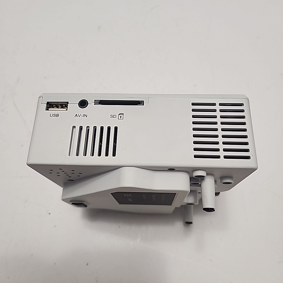 LED Entertainment Projector LCD Image System Projects Up To 60" (Portable Mini)