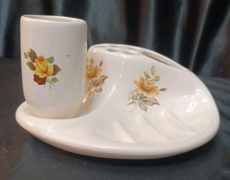ViINTAGE SOAPDISH TOOTHBRUSH HOLDER CUP SET YELLOW FLOWER MID CENTURY