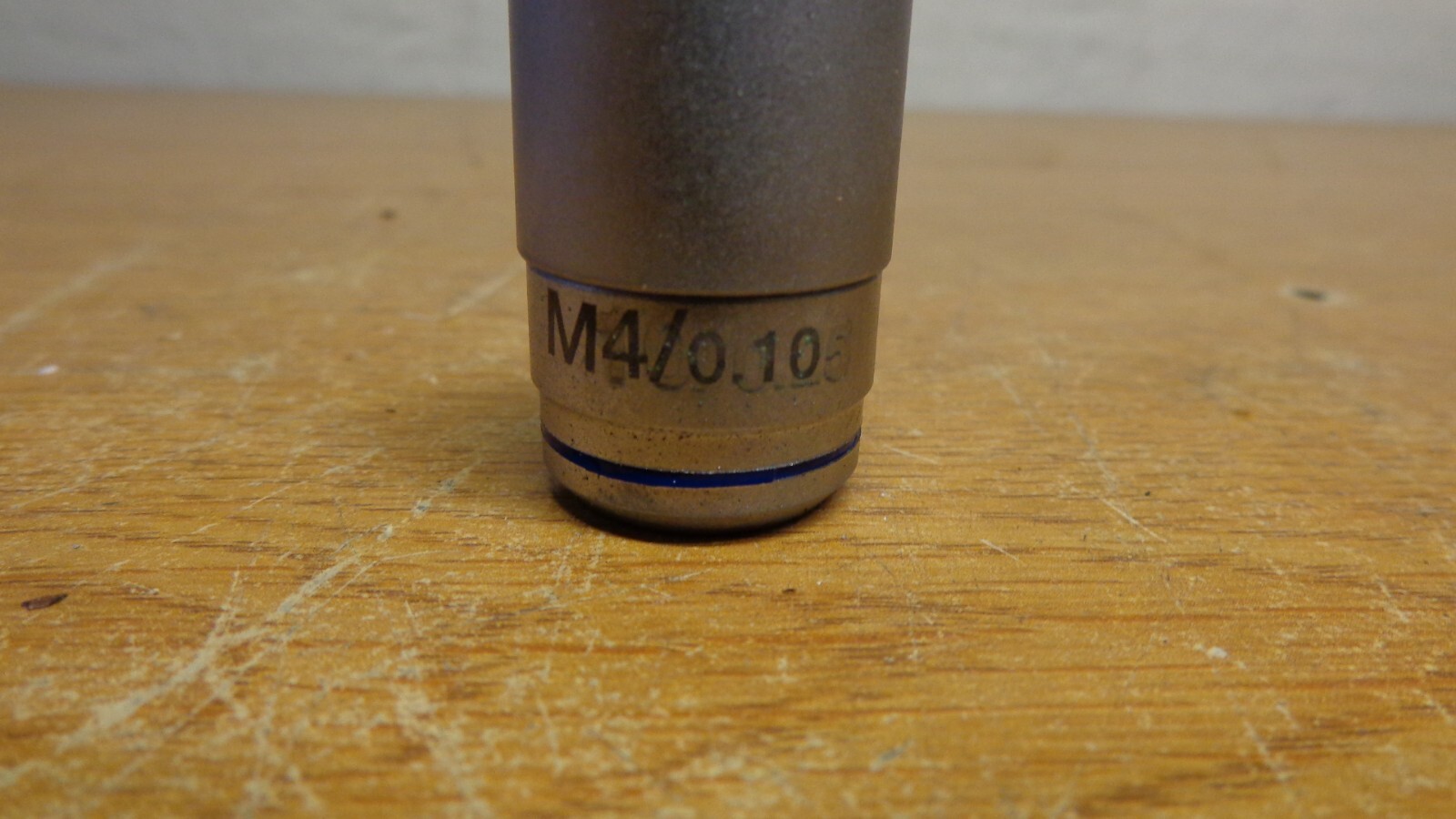 MICROSCOPE objective lens M40/0.65 160/0.17 Black line
