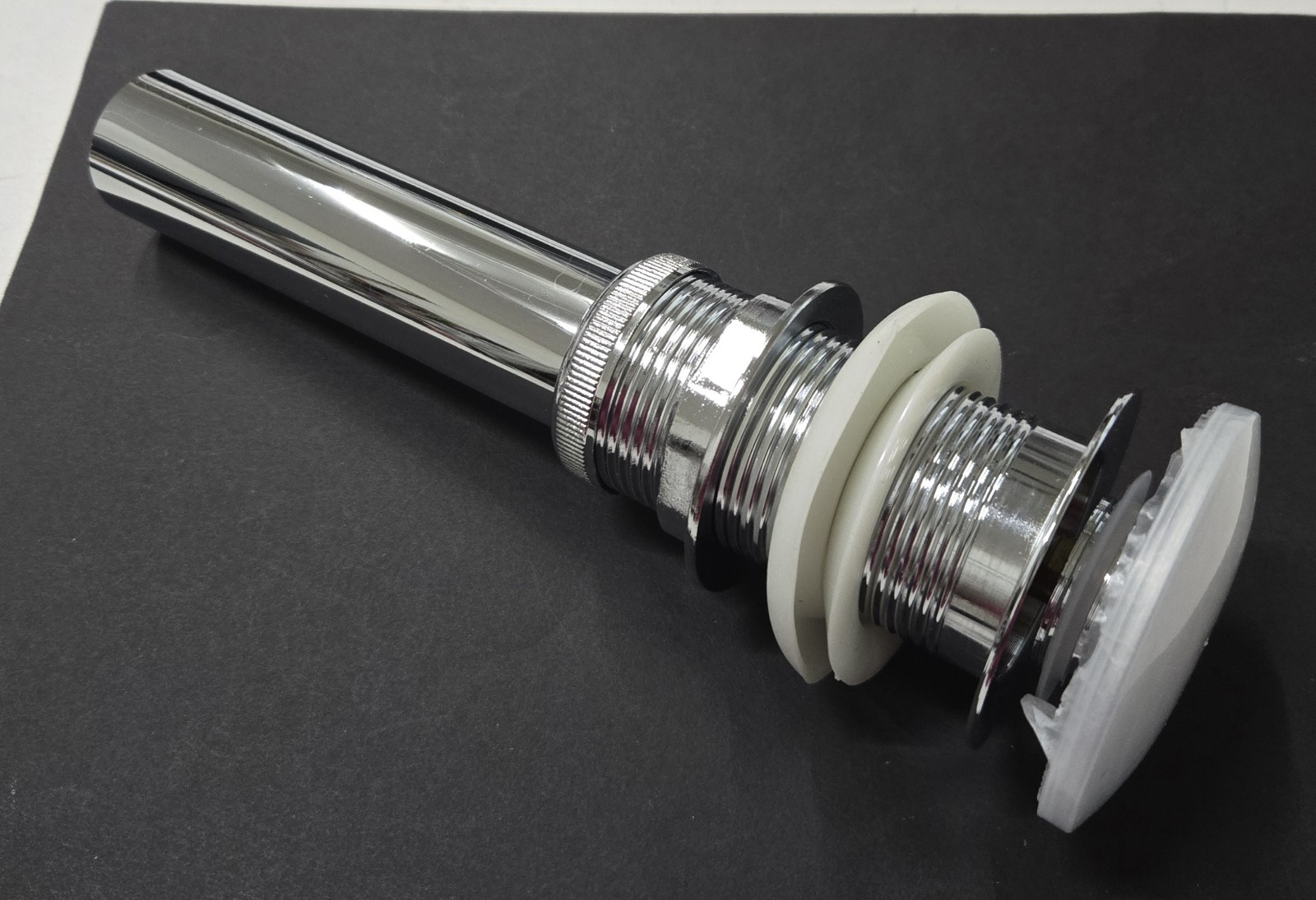 New in Package~Silver/Chrome Metal 2 1/2" Pop-Up Drain Assembly