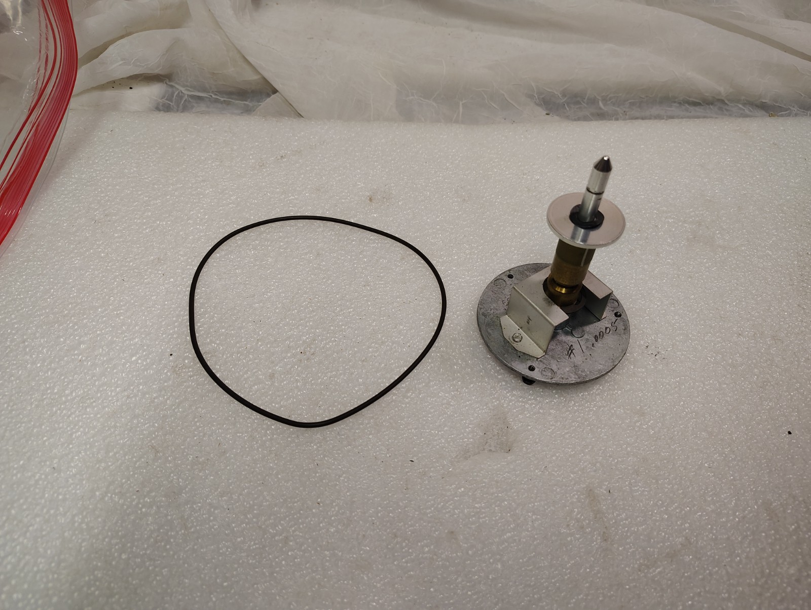Harman Kardon Rabco ST-7 turntable  spindle and tracking belt