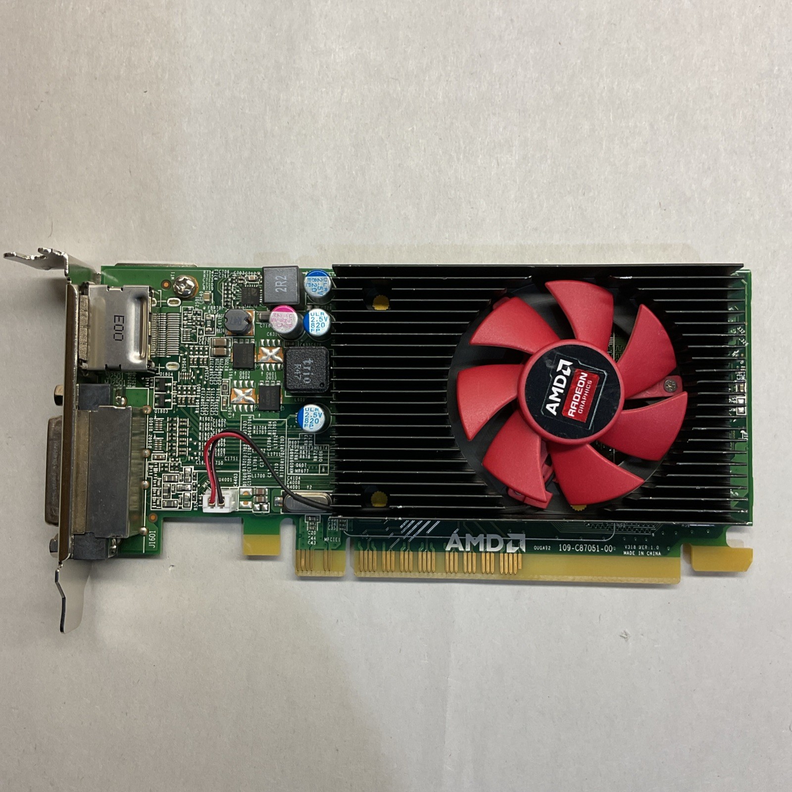 Lot of 8 AMD Radeon R5 340X 2GB GDDR3 LOW PROFILE/SFF Graphics Video card