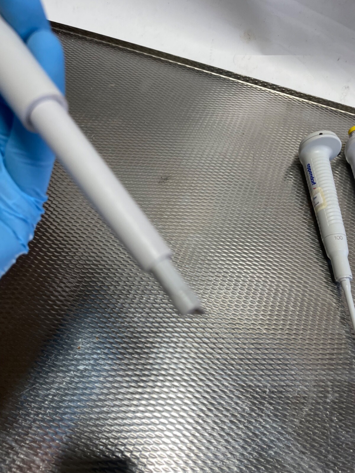 Eppendorf 500uL Pipette Single Channel