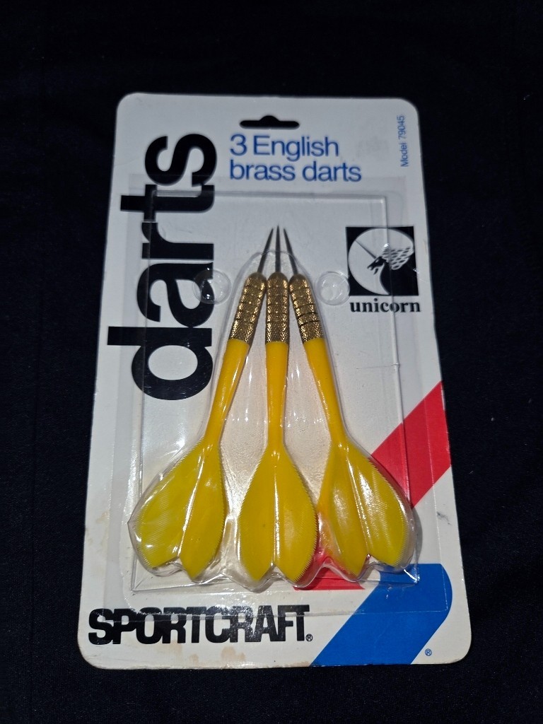 Vintage 1981 Darts England English Soft Touch 3 Brass Sportcraft Unicorn Yellow