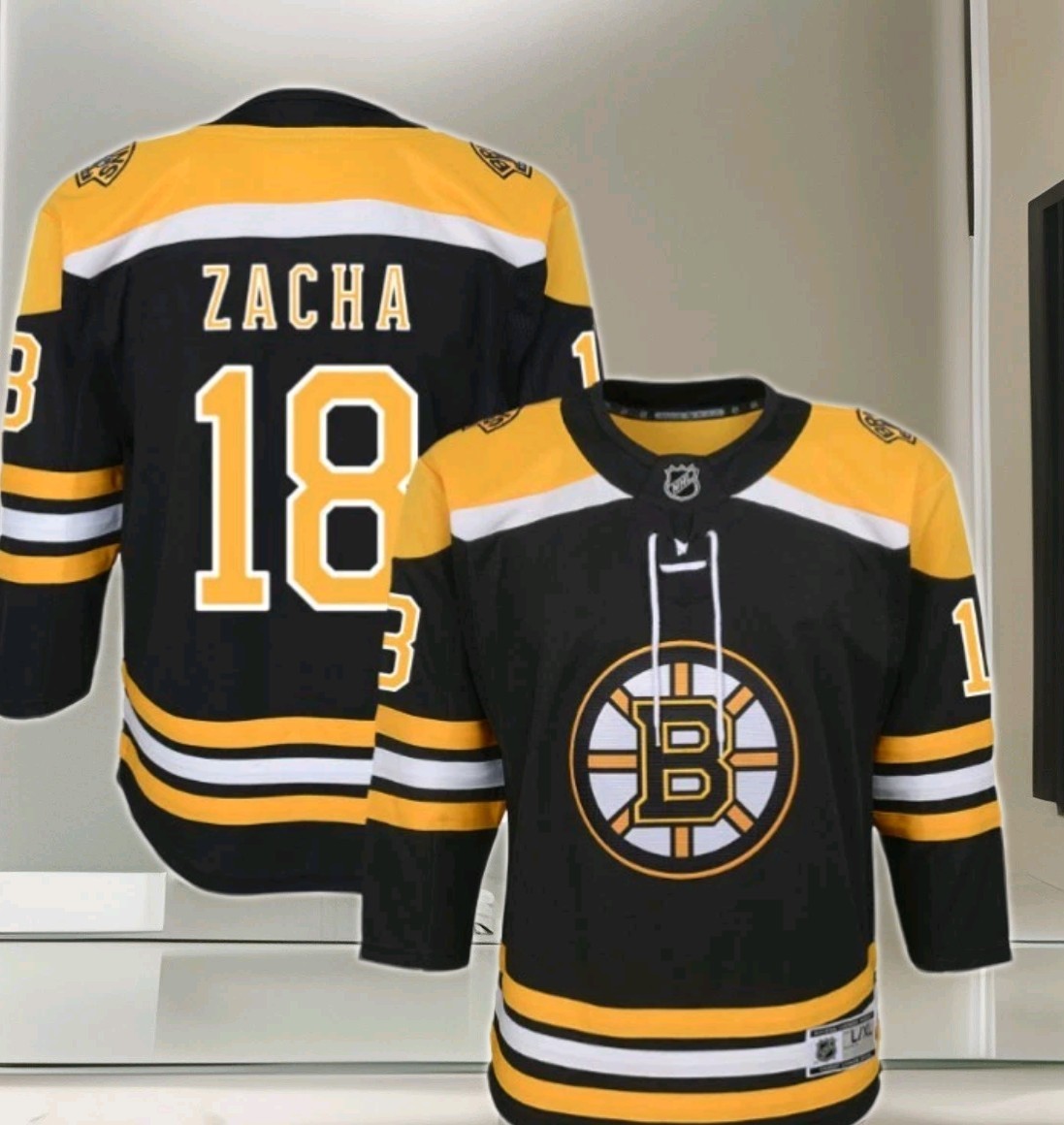 Boston Bruins Official PAVEL ZACHA HOME GAME JERSEY Youth   Lg/XL NEW W Tags